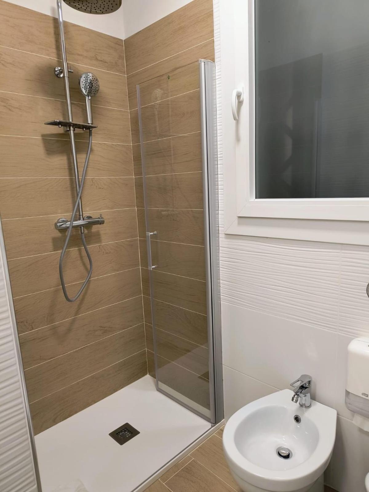 شقة 50 Tourist House Bologna - Pratello - Self Check-In المظهر الخارجي الصورة